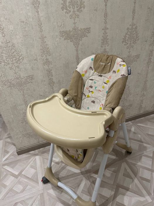 Детский стульчик для кормления