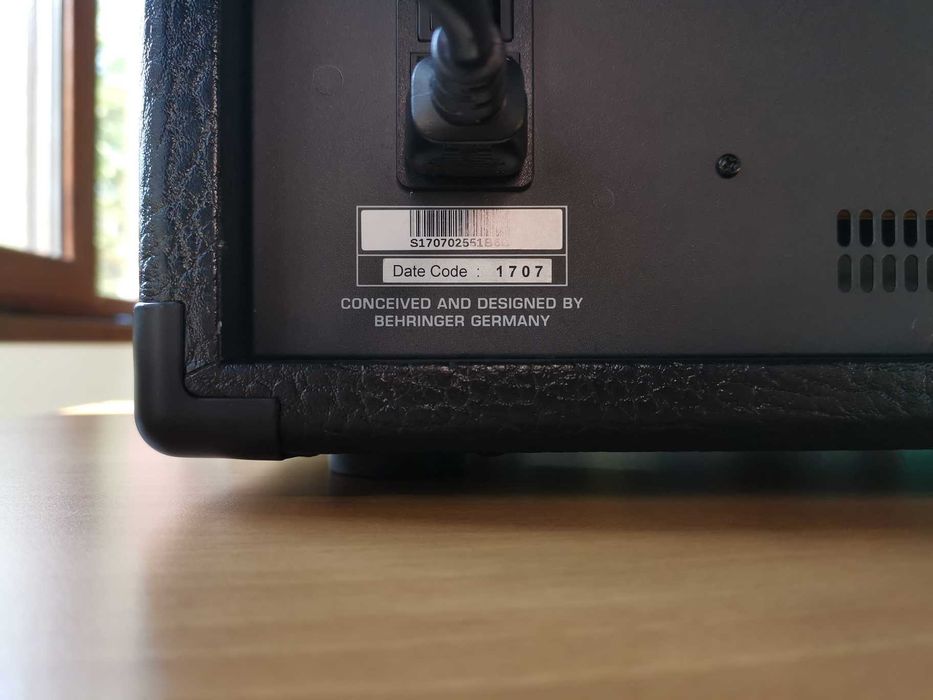 Mixer Behringer EuroPower PMP 2000D