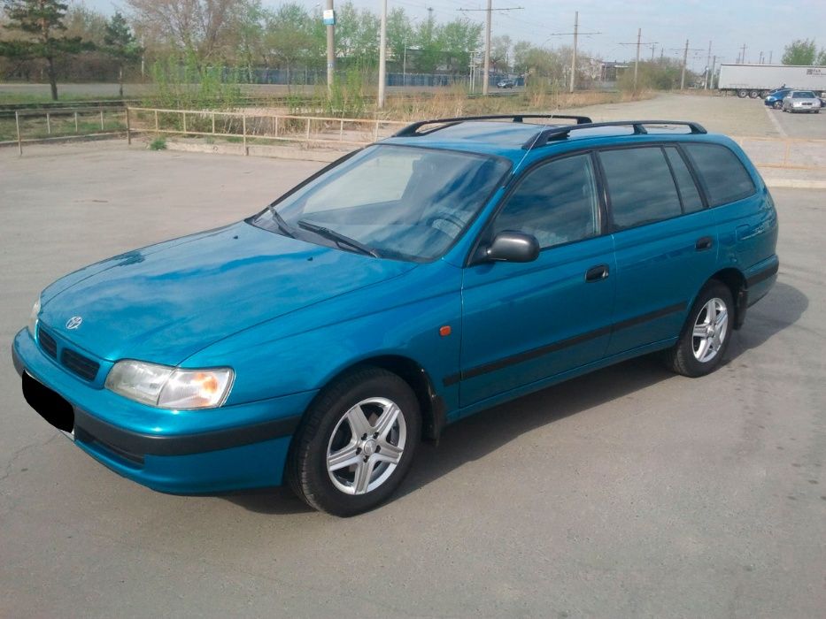 Автомобиль Тойота-Карина-Е 1997года.