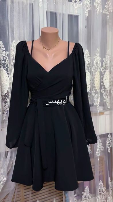 платье чёрного цвета