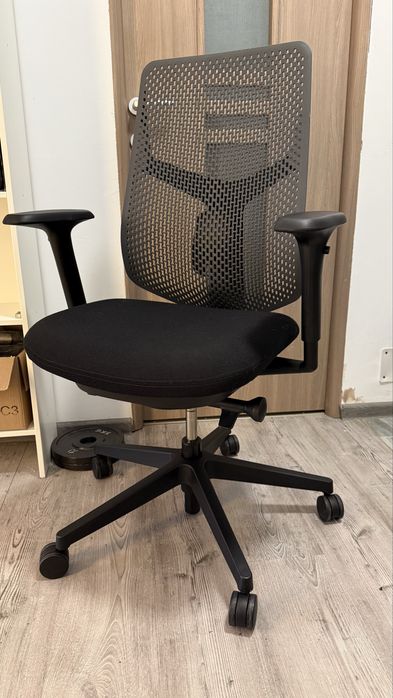 Herman Miller Verus