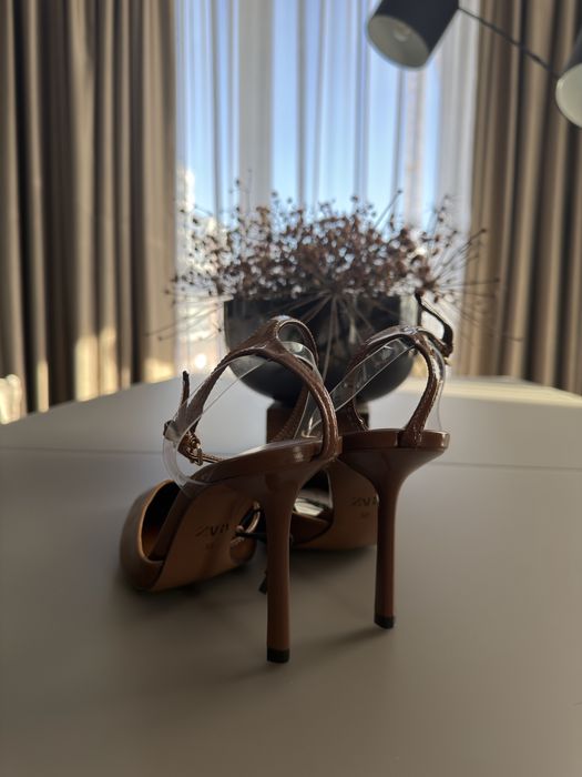 Обувки на ток Zara