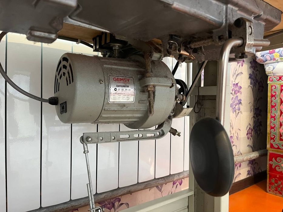 Машинка TUPICAL.