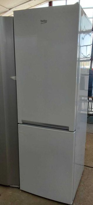 Frigidere noi si vitrine frigorifice la preturi avantajoase