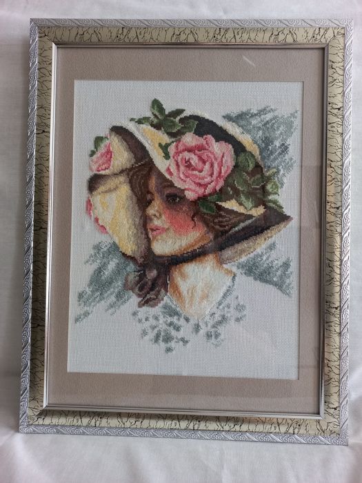 Картины, вышитые крестиком.