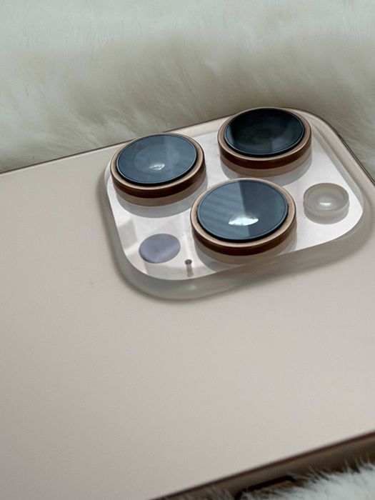 iPhone 16 Pro 256GB неразличим от нов