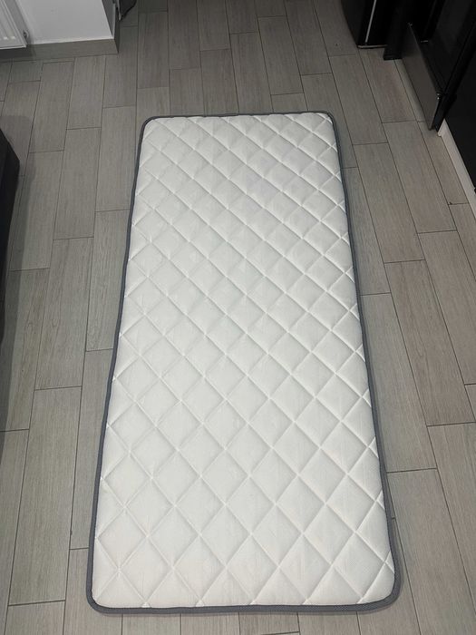 Vând topper saltea alb, 90x200 cm, NOU NOUȚ