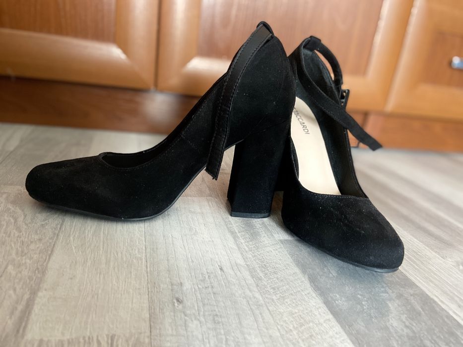 Женские вечерние туфли