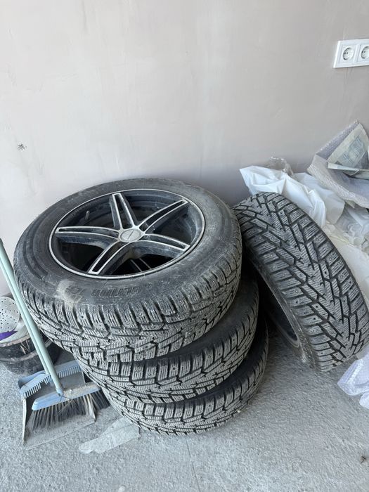 Продам шины с дисками в отличном состоянии