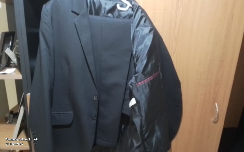 Costum pentru barbati