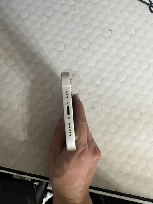Vand iphone 13 128gb
