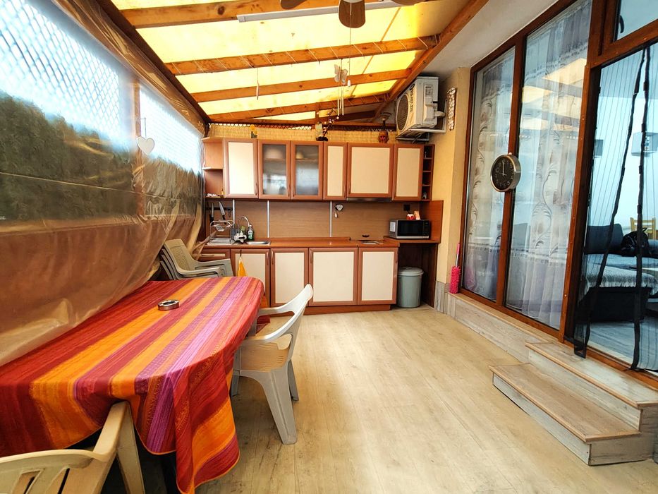 ТОП  НАЕМ | Двустаен на втора линия до централния плаж с покрит двор/веранда,Равда