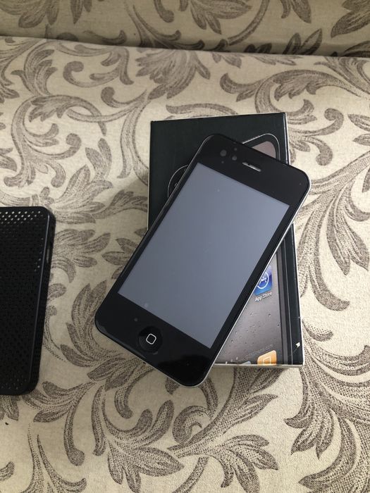 Продам   айфон 4