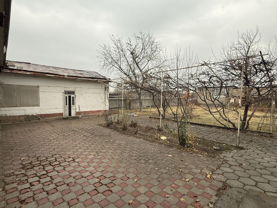 Уй сотилади 18 сотик