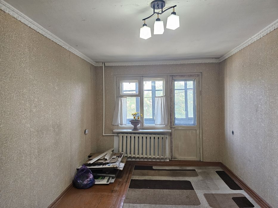 Продаю однокомнатную квартиру на улице Орлова 107 (3 этаж)