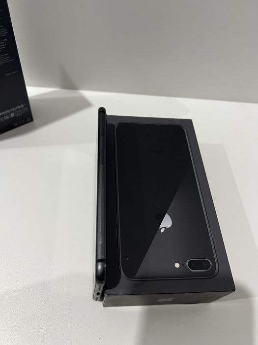 Iphone 8 Plus 64 GB Space Gray