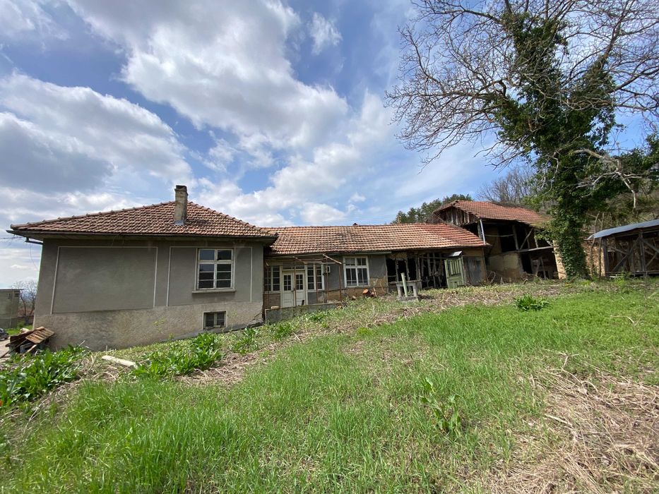 Къща в село Крамолин