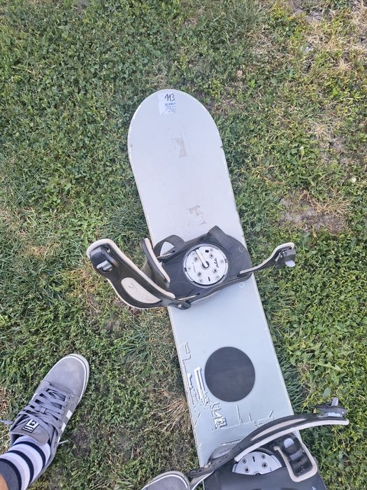 Snowboard în stare foarte buna