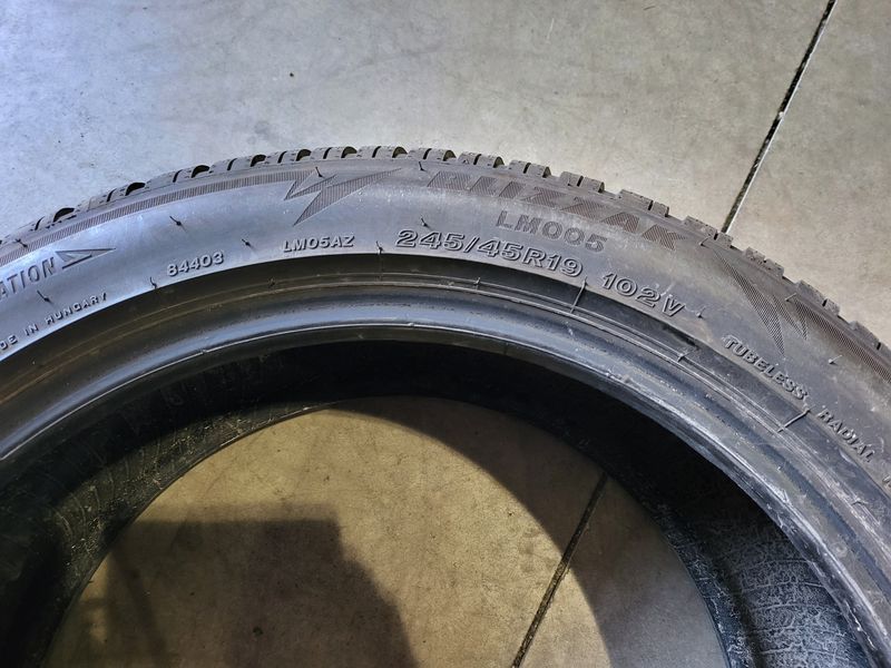 245/45/19 BRIDGESTONE 4бр