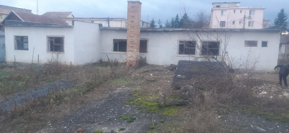 Vand spatiu industrial edilitar (fosta cantina)