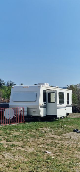 Американска каравана golden falcon glendale