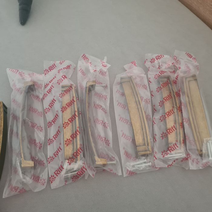 Продам ручки 7 штук