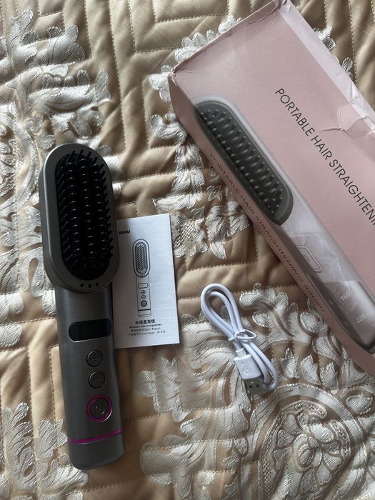 Продам портативную беспроводную щетку-выпрямитель для волос