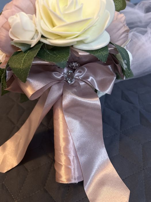 Vand set pahare nunta si buchet mireasa