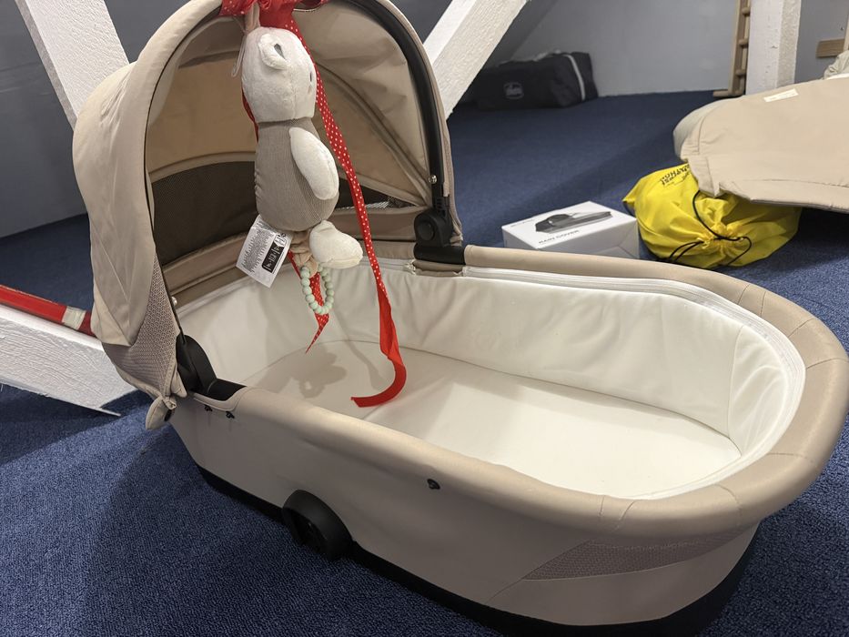 Vând Landou pentru cărucior Cybex Melio, ergonomic, Almond