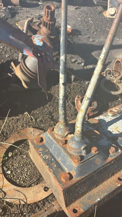 Vând manete tractor steyr