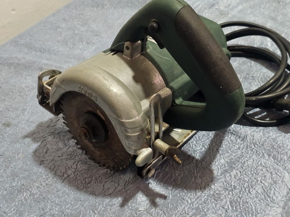 Церкулярка Кедр.