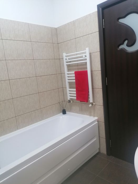 Particular inchiriez garsoniera