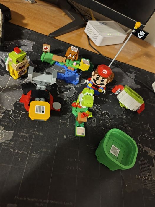 Vând set lego Mario