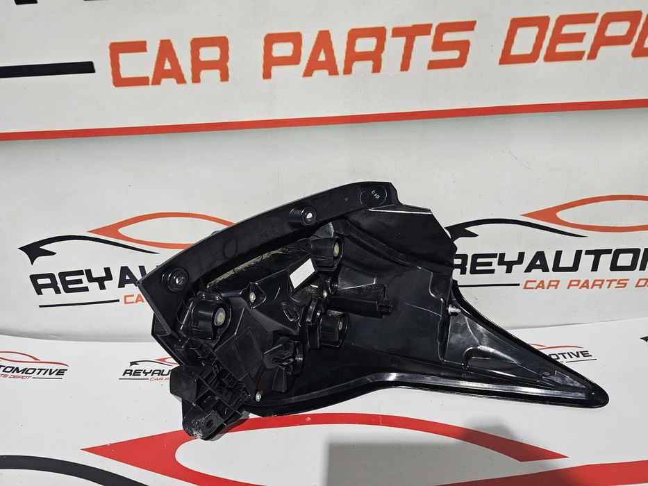 Stop stanga Toyota Yaris dupa 2020 cod V356/010L