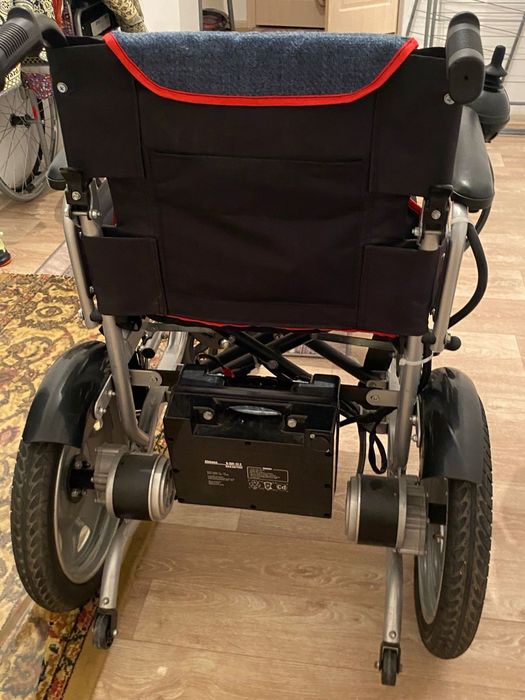 Электрический инвалидная коляска
