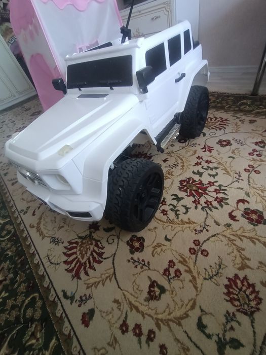 Детский электромобиль