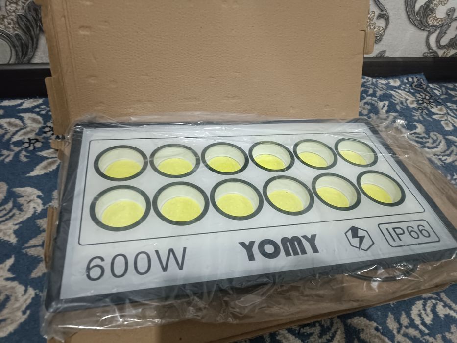 Prajektr. YOMY  LED FLOOD LIGHT  600w LeD