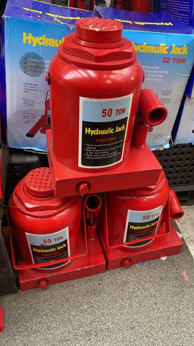 Домкраты разные от 2 тонн до 50тонн  для шиномонтажа