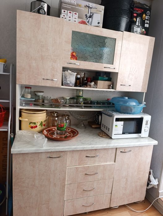 Продаётся б/у кухонный гарнитур