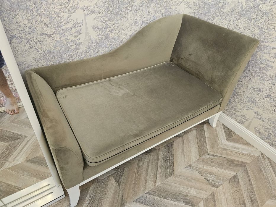 Диван/мягкая мебель