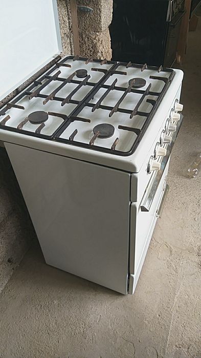 Продам  Газовую плиту