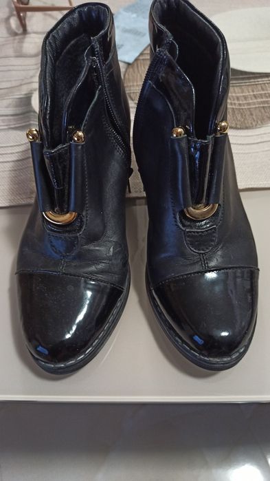 Зимни обувки от естествена кожа