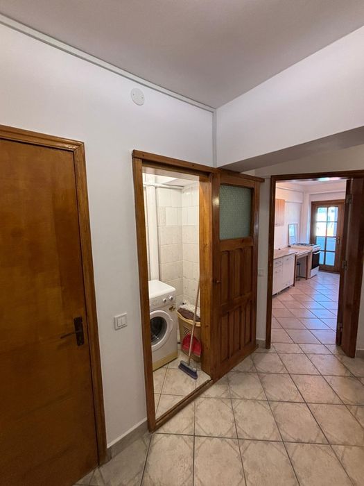 Inchiriez apartament 1 camera - Zona Hala Centrala