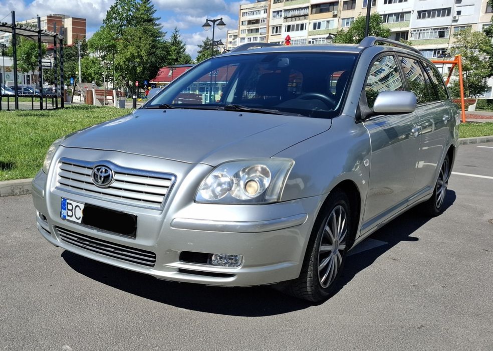 Toyota Avensis 2.0 D4D 116cp • Clima • Motorul foarte fiabil si economic