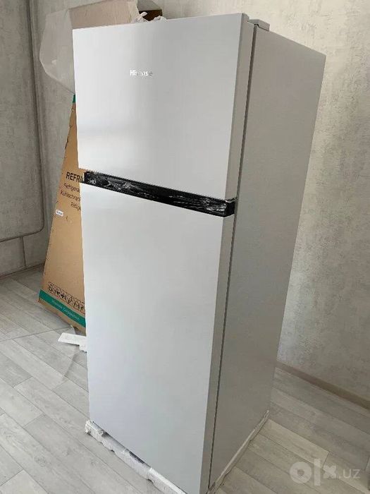Hisense Холодильник Модернизированный Компактный (206L) DT27DR4