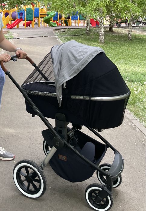 Продаю коляску Moon Rease S