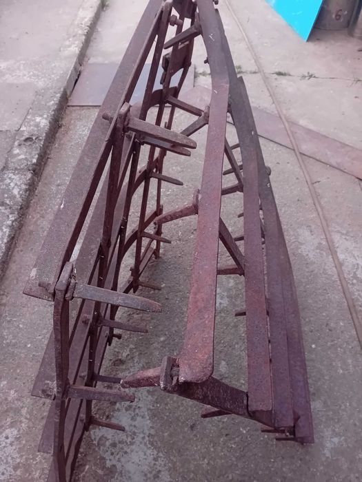 Piese,grapa ,pentru tractor u650