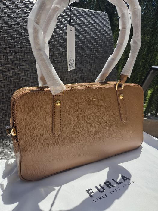 Furla Boston M уникална чанта