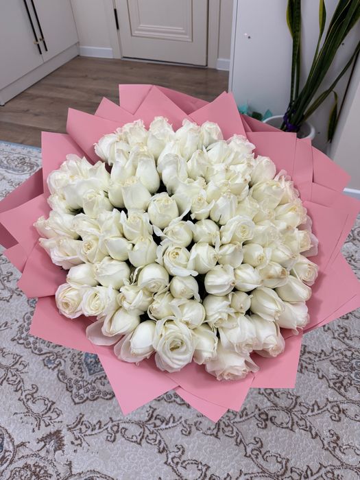 Продаю цветы, вчера дарили маме