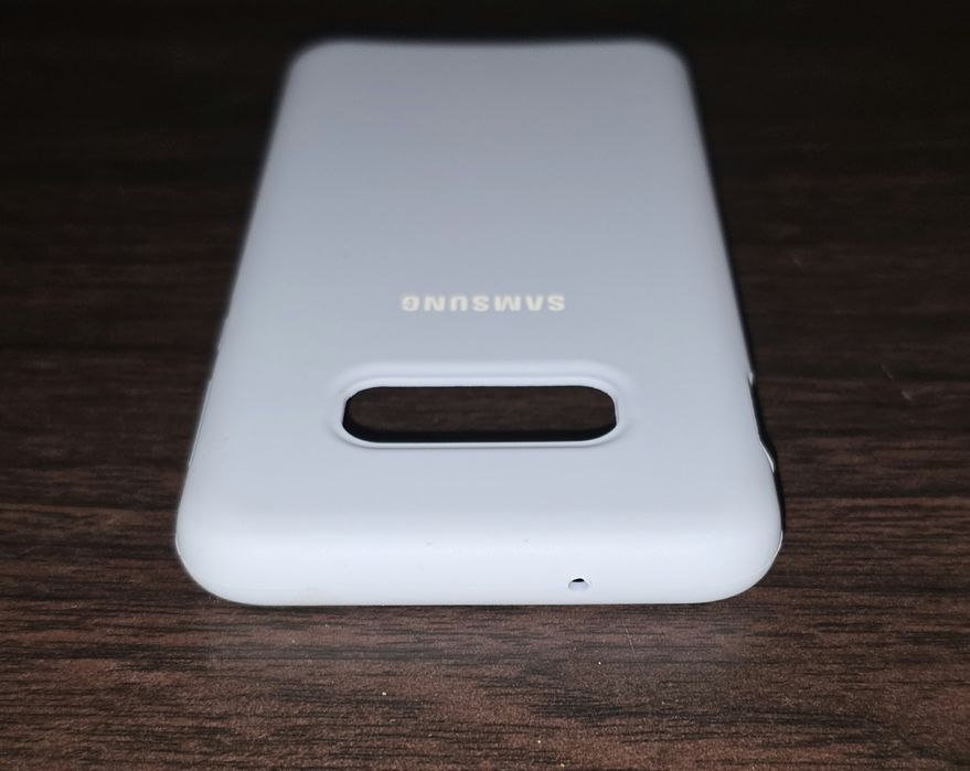 Husa silicon originala Samsung Silicone Cover Galaxy S10e G970